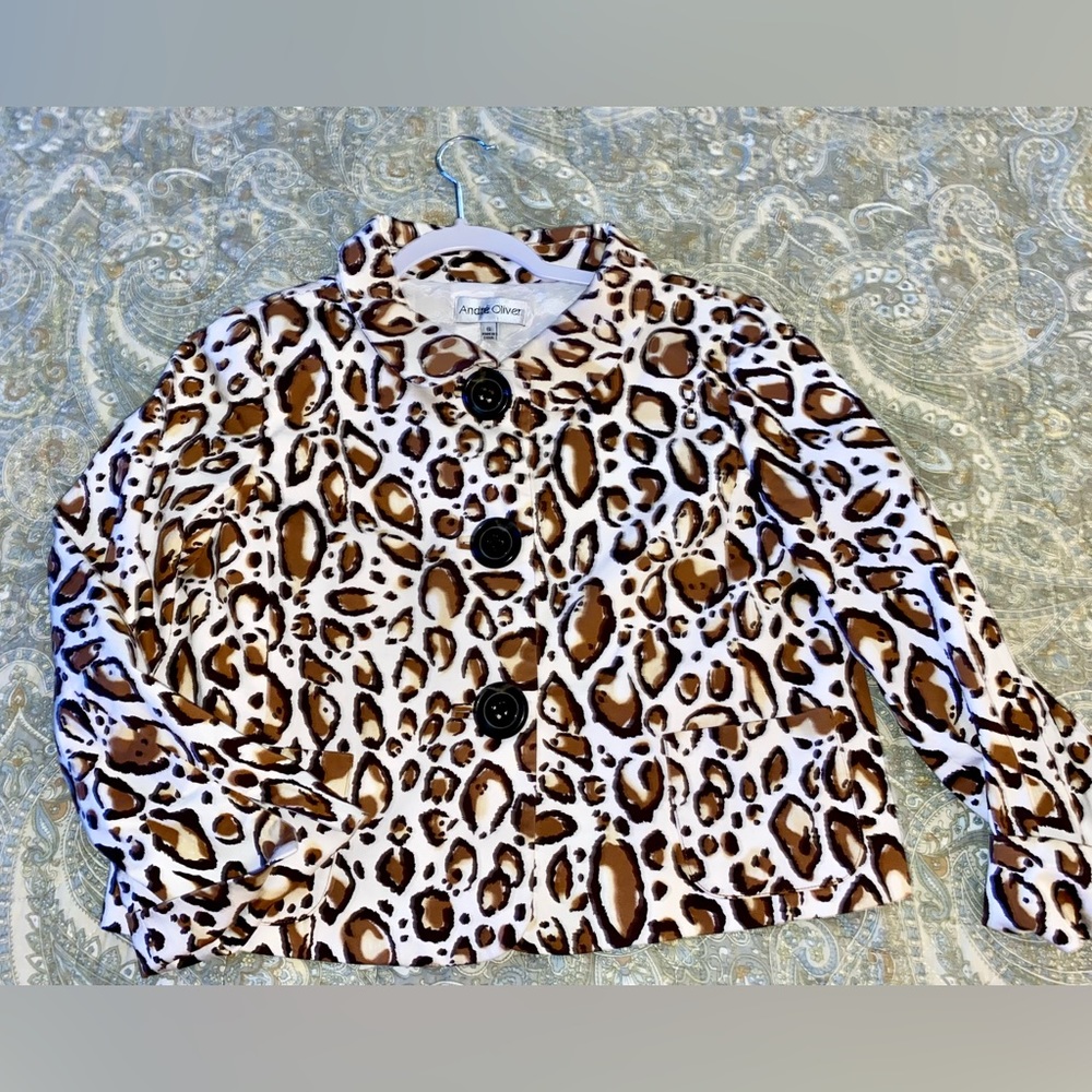 Andre Oliver leopard coat women’s 6